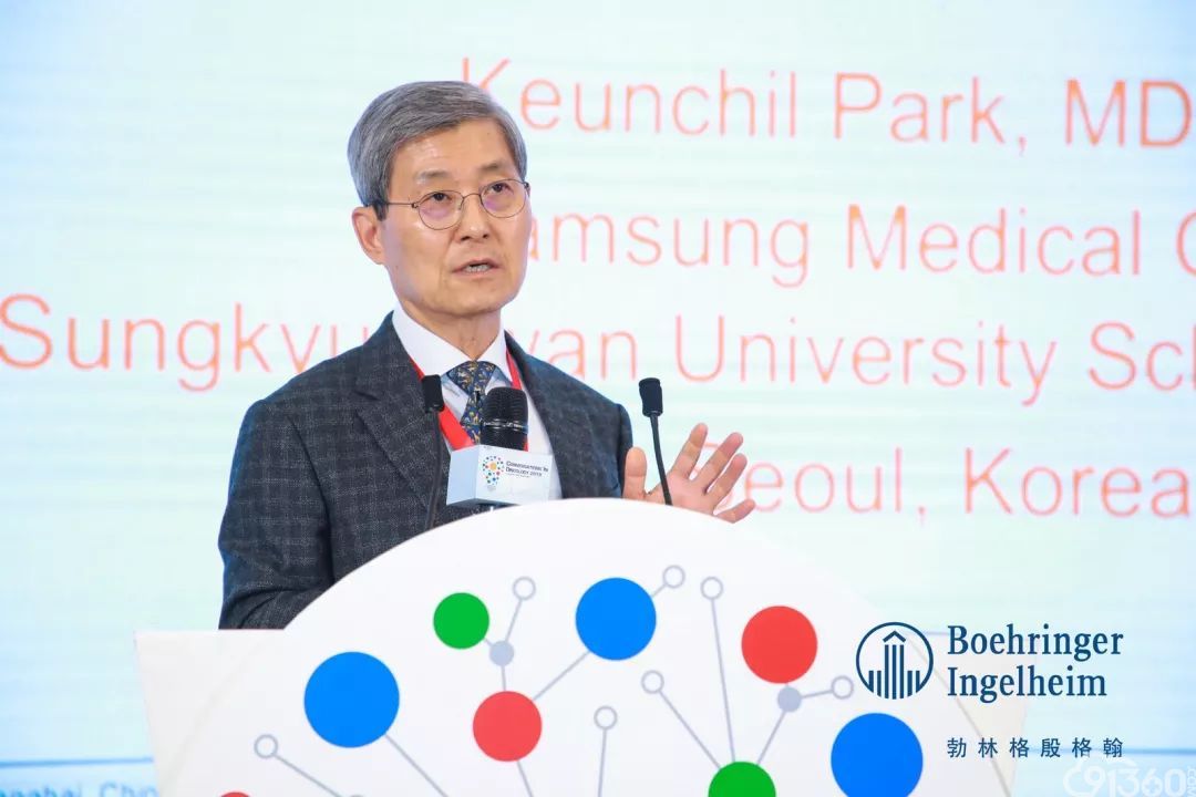 2019年11月2日至3日,由勃林格殷格翰主办的全国肺癌学术盛会Conversations in Oncology在上海盛大召开,近千位来自国内外肺癌临床治疗的专家与学者线上线下汇聚一堂。大会由广东省人民医院吴一龙教授、上海市肺科医院周彩存教授和加拿大英属哥伦比亚大学Barbara Melosky教授担任会议主席。会议主题涵盖了中国肺癌诊断和治疗的挑战、生物标志物检测、全程治疗中TKI的排兵布阵等前沿话题,并进行大量病例分享,对临床实践具有重要指导意义。